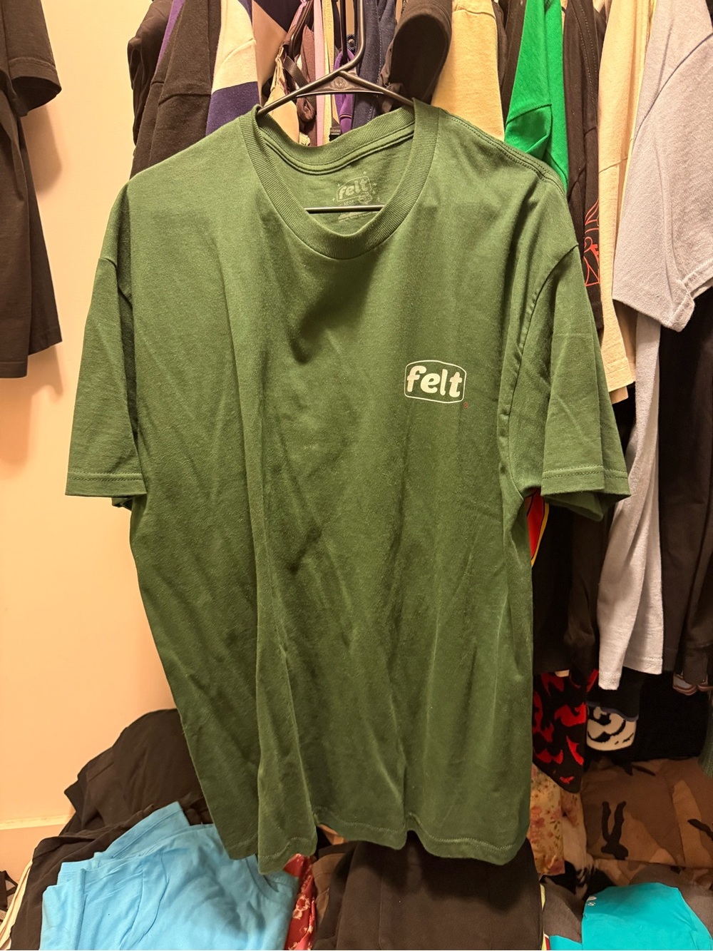 Men’s Short Sleeve T‑Shirt in Forest Green